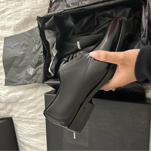 Selling all designer shoes; Dior, ysl, Yeezy, Nike, Gucci - Picture 10 of 16